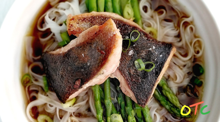 Salmon and Asparagus Noodles