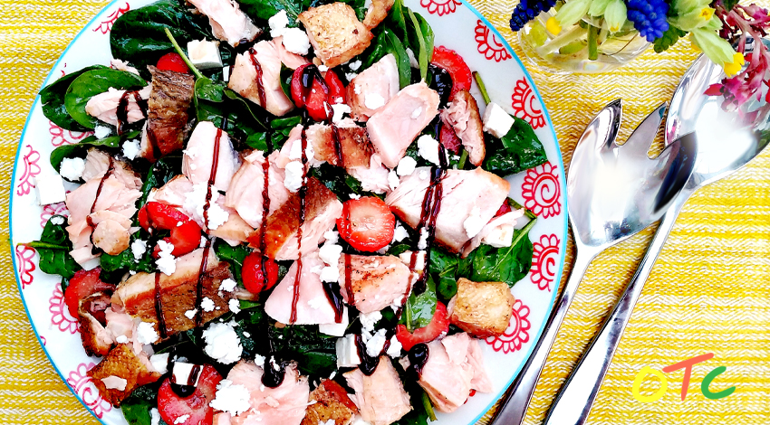 Spinach and Strawberry Salad with Salmon