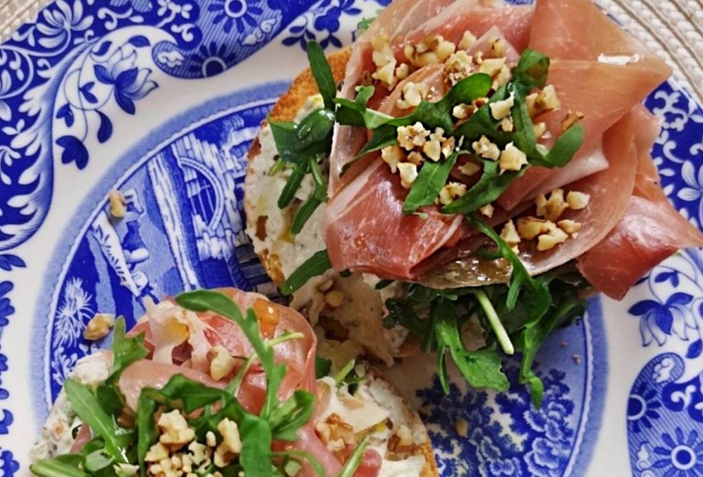 Stilton and Walnut Bagels: an easy dinner&nbsp;option